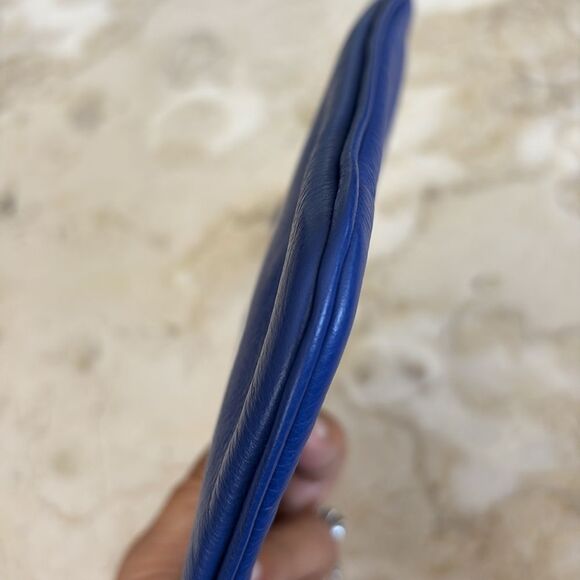 Country Road Australia Leather Zippered Wristlet Wallet - Picture 5 of 8